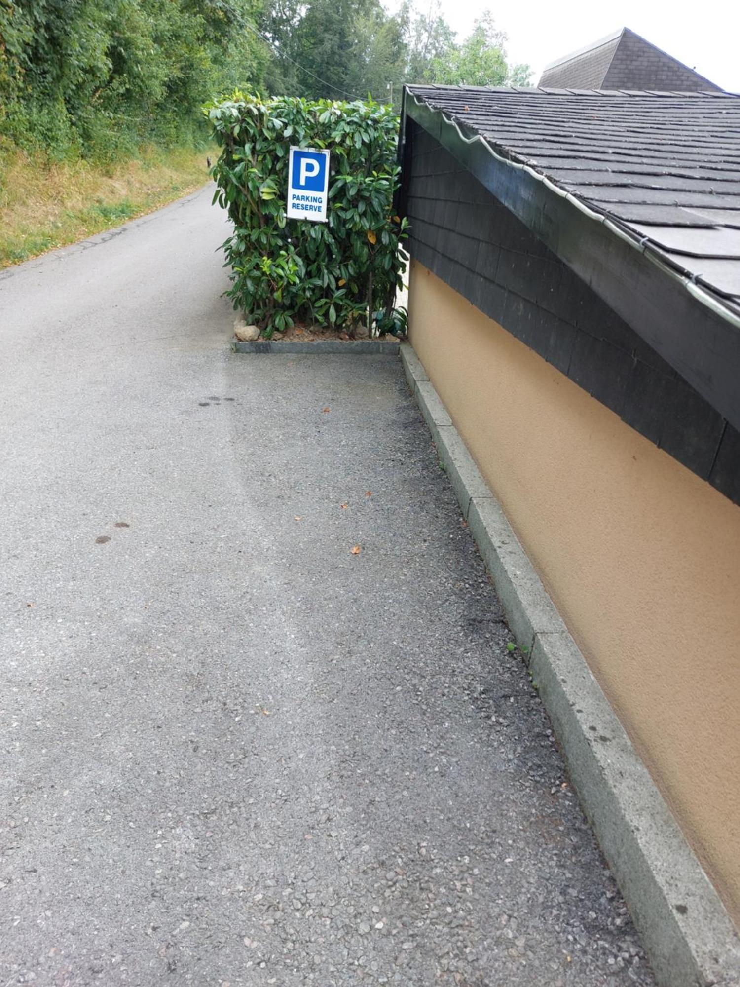 Joli Avec Terrasse Et Vue Exclusivement Pour Non Fumeurs *